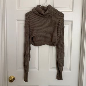 Urban Outfitters Cropped Grey Turtleneck size XS